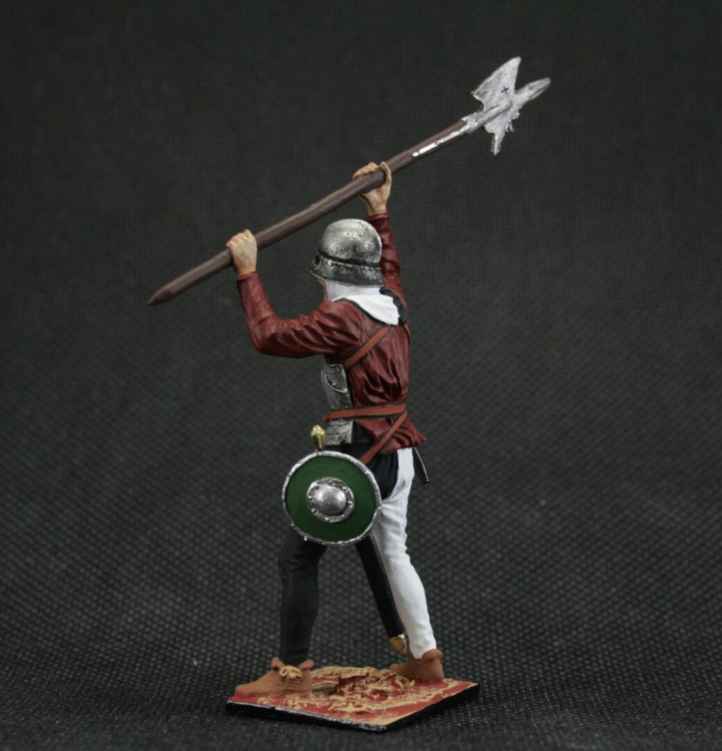 Collectible tin toy soldier 54 mm Painted Historical Miniature Medieval knight. Swiss halberdier, 15th century - Image 3