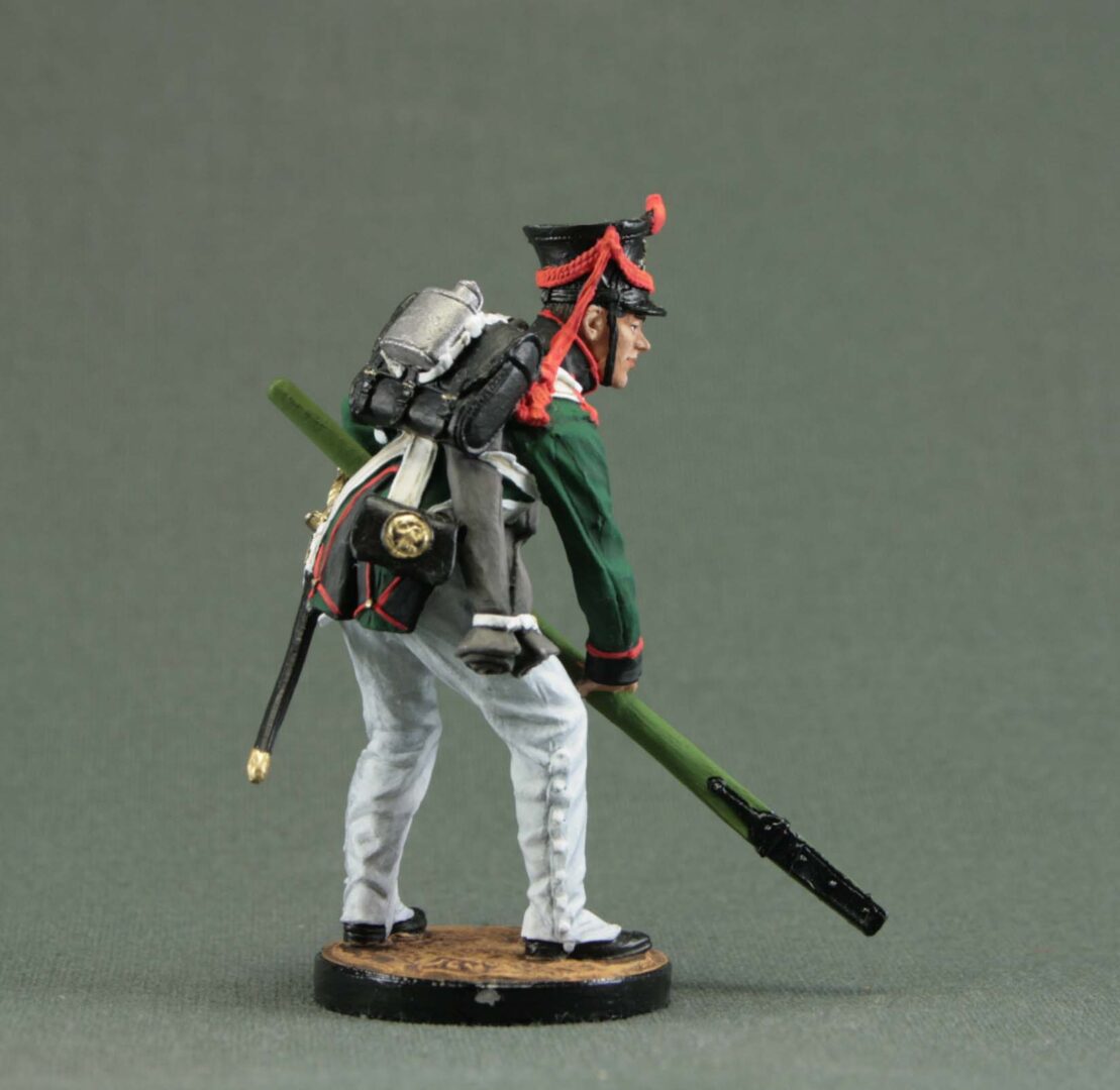 Rear view of Russian Foot Artillery Gunner miniature tin soldier